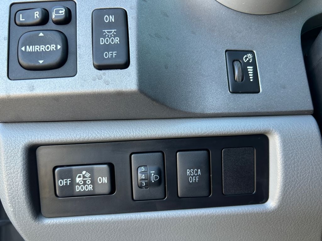 2011 Toyota Tundra LIMITED-TRD OFF ROAD