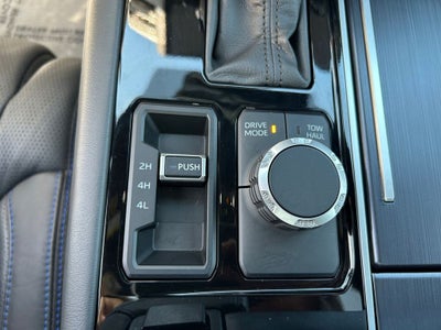 2023 Toyota TUNDRA 4X4 Platinum