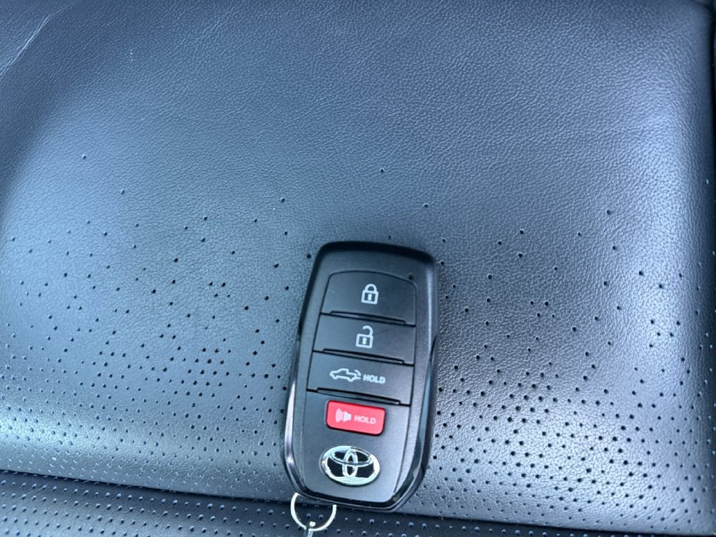 2023 Toyota Tundra Hybrid Platinum