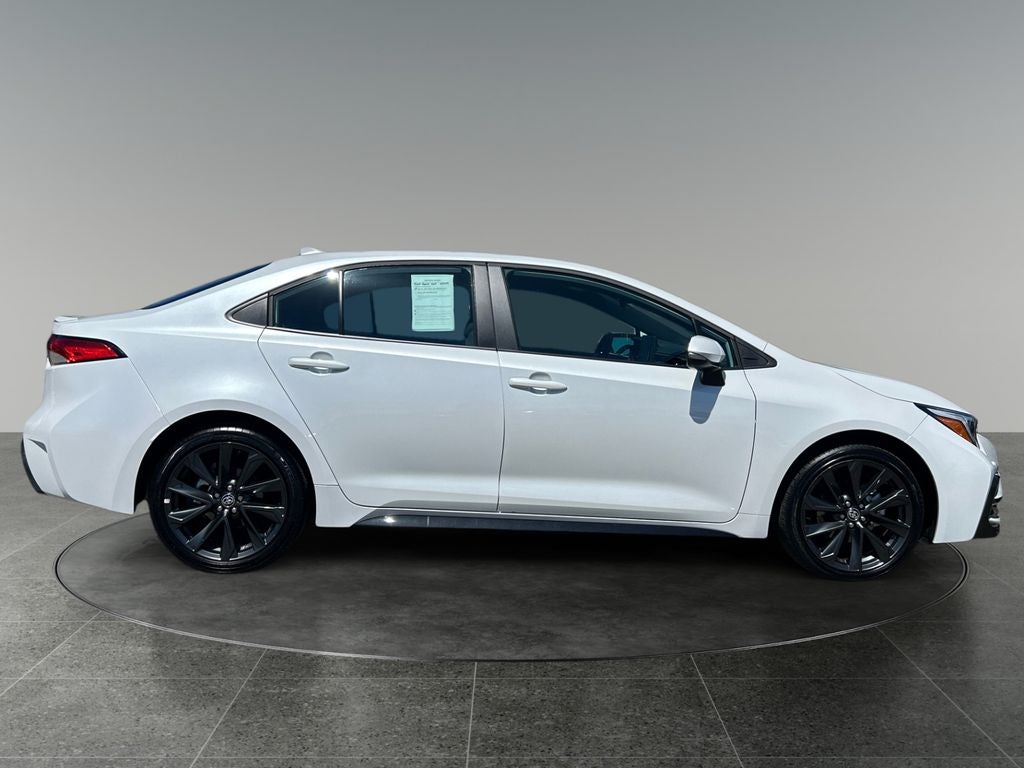 2025 Toyota COROLLA SE