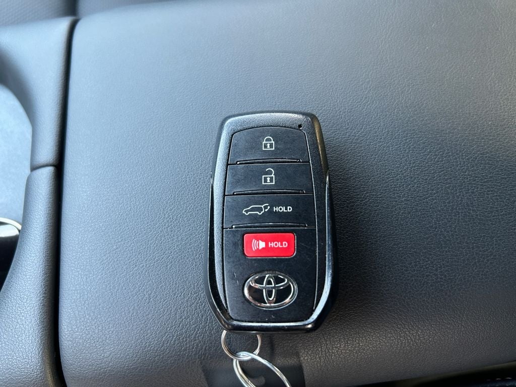 2025 Toyota Crown Signia XLE