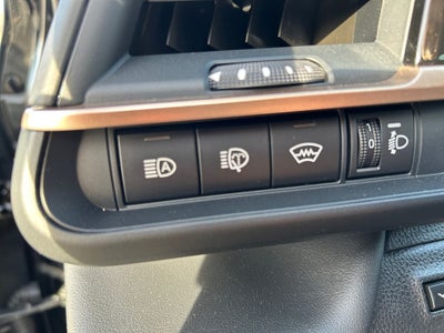 2025 Toyota Crown Signia XLE