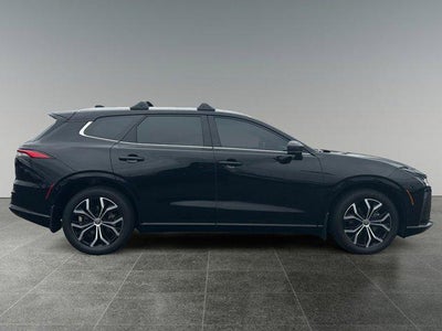 2025 Toyota CROWN SIGNIA XLE