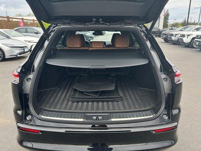 2025 Toyota CROWN SIGNIA XLE