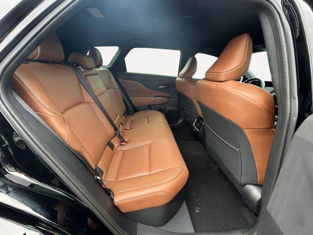 2025 Toyota CROWN SIGNIA XLE