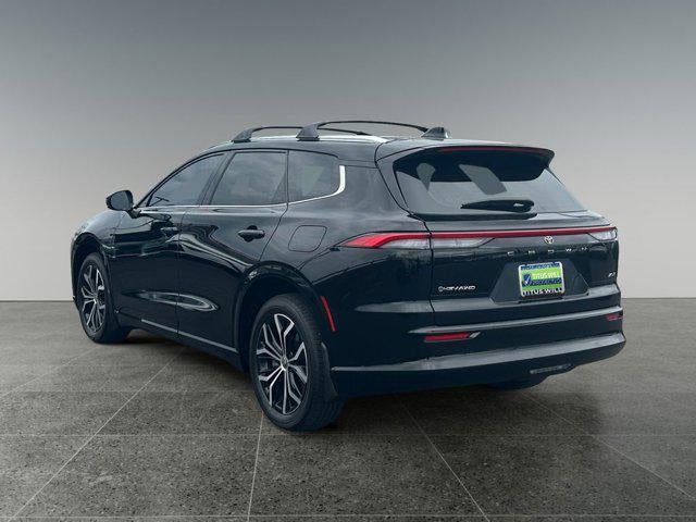 2025 Toyota CROWN SIGNIA XLE