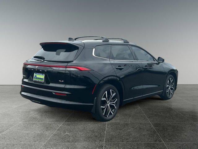 2025 Toyota CROWN SIGNIA XLE