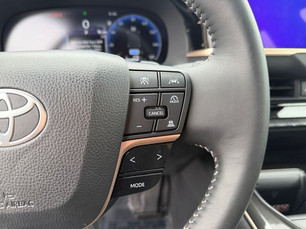 2025 Toyota Crown Signia XLE