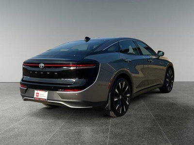 2025 Toyota CROWN Platinum
