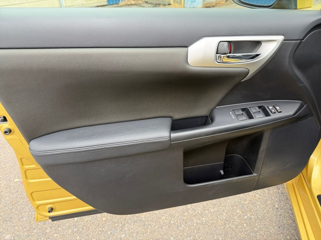 2011 Lexus CT 200h Premium