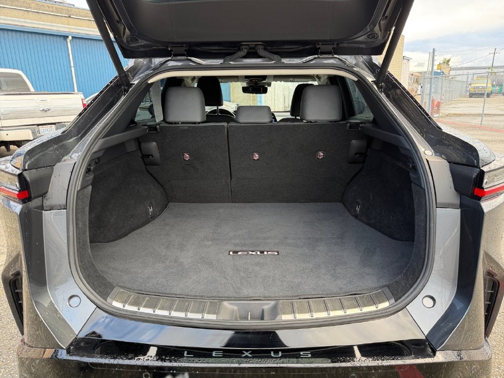 2023 Lexus RZ 450e Premium