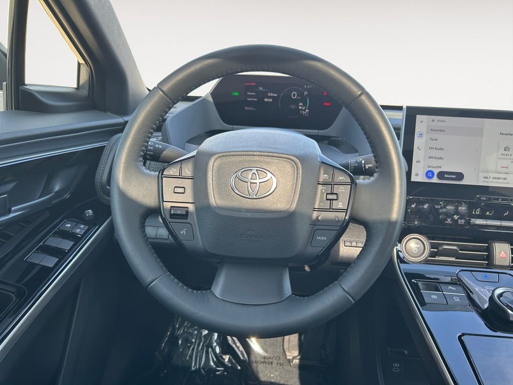 2023 Toyota bZ4X XLE 1 OWNER
