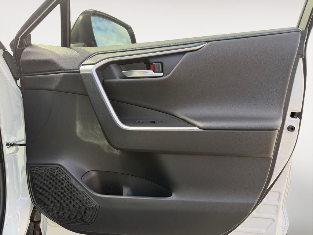 2025 Toyota RAV4 Hybrid XSE