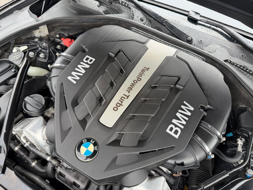 2012 BMW 5 Series 550i