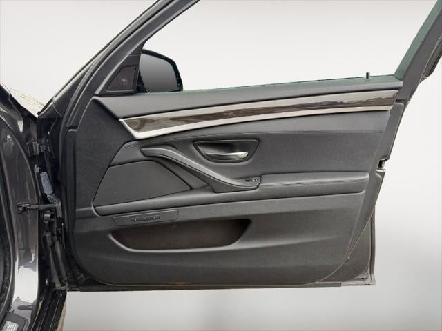 2012 BMW 5 Series 550i
