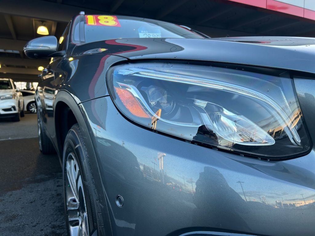 2018 Mercedes-Benz GLC GLC 300 4MATIC® CREAM PUFF