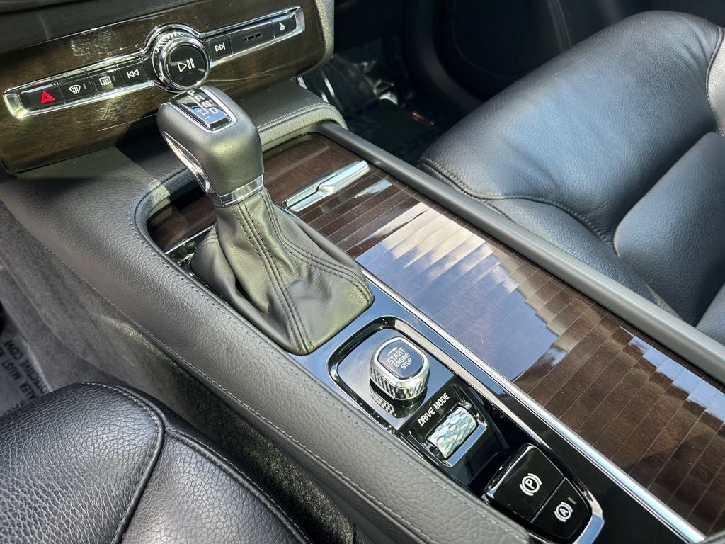 2018 Volvo XC90 T6 Momentum ONE OWNER