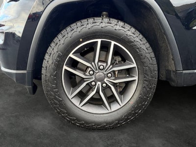 2020 Jeep Grand Cherokee Laredo