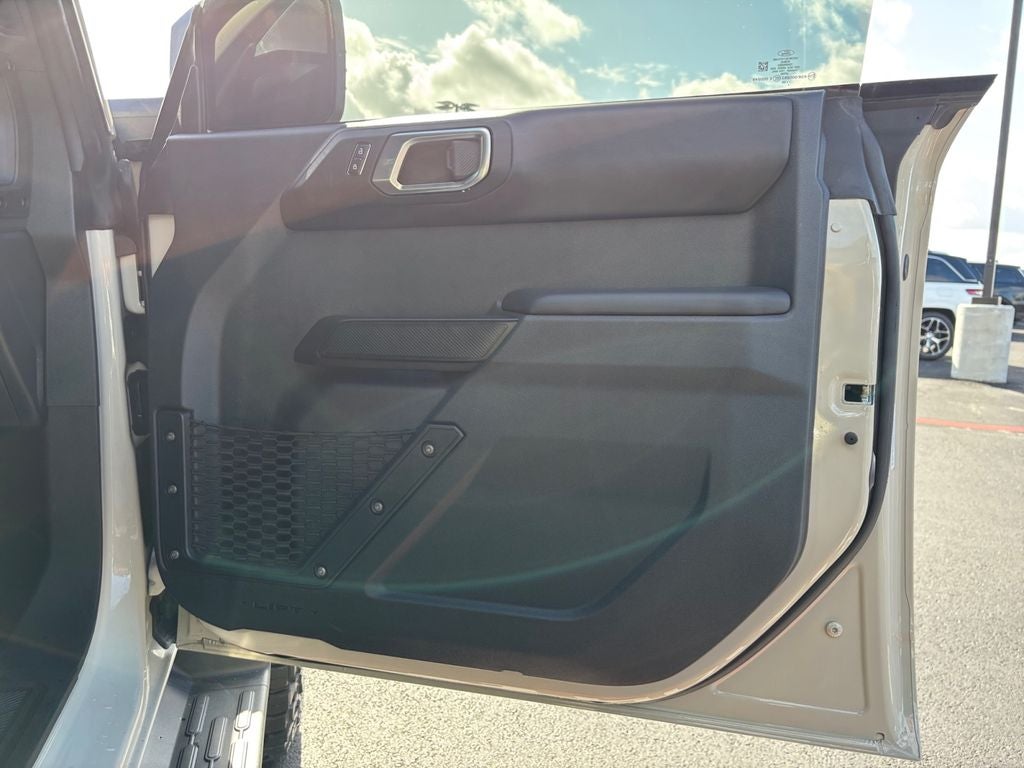 2025 Ford Bronco Outer Banks Lifted w/ Wheel & Tire Package