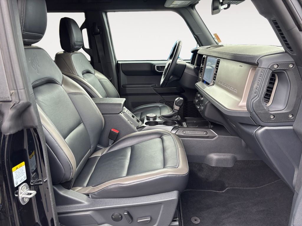 2025 Ford Bronco Outer Banks Lifted w/ Wheel & Tire Package