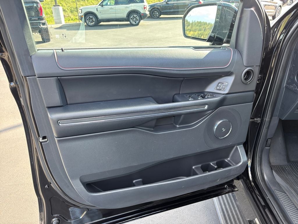 2023 Ford Expedition Limited Stealth Edition