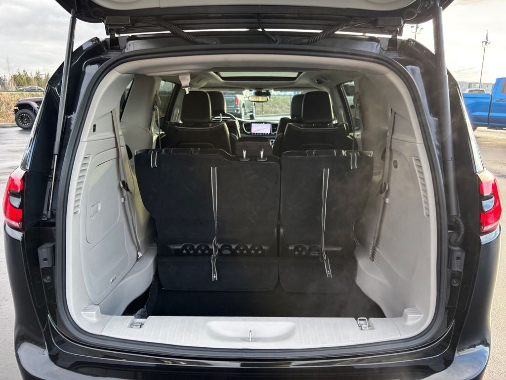 2023 Chrysler Pacifica Hybrid Limited