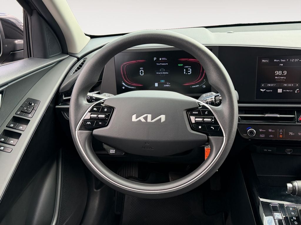 2025 Kia Niro LX