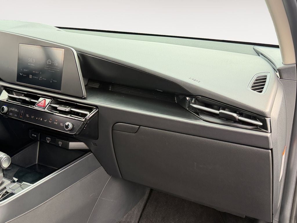 2025 Kia Niro LX